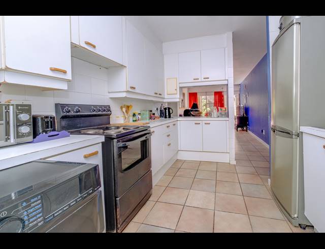 3 BEDROOM APARTMENT FOR SALE IN WINDSOR EAST